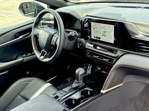 Used 2026 Toyota Camry SE w/ Convenience Package image 26