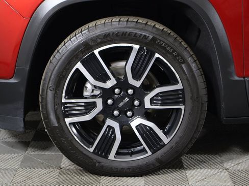 Used 2021 GMC Acadia SLT w/ Elevation Edition image 28