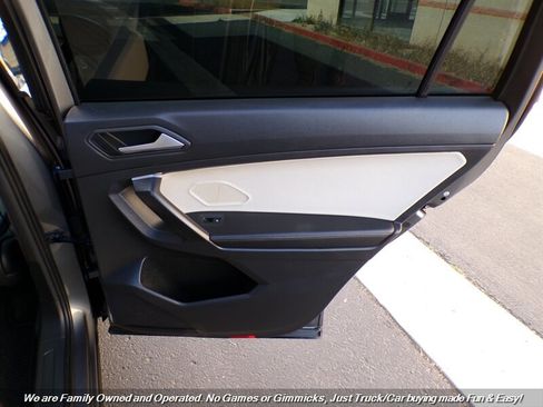 Used 2022 Volkswagen Tiguan S image 29