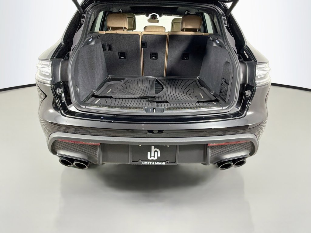 Used 2023 Porsche Macan S AWD/4WD image 27