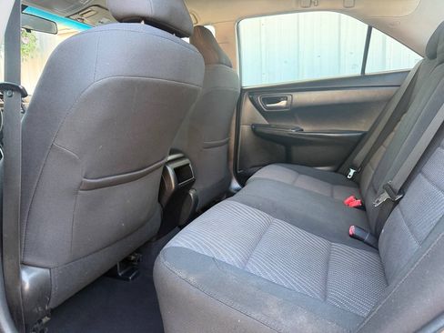 Used 2016 Toyota Camry LE FWD image 19