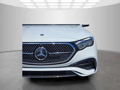 Used 2026 Mercedes-Benz E 450 4MATIC Sedan image 9