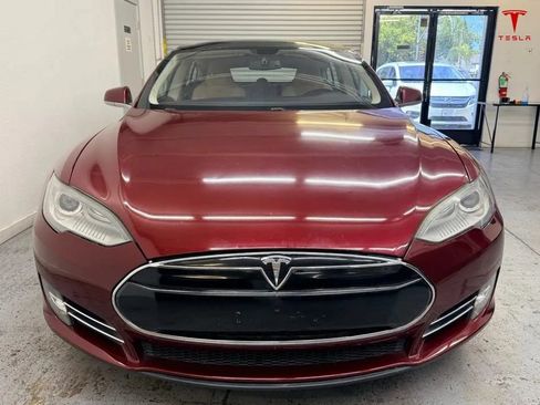 Used 2012 Tesla Model S Signature Performance RWD image 2