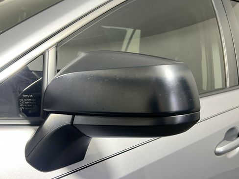 Used 2020 Toyota RAV4 LE image 12