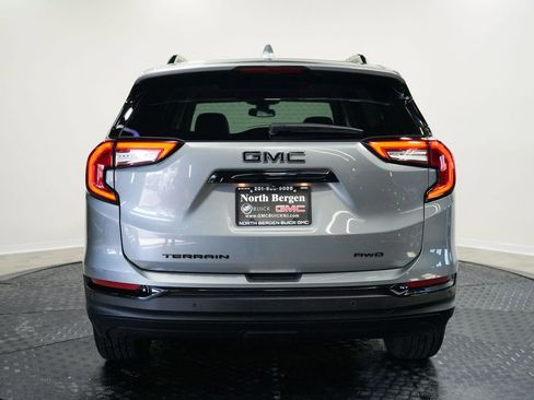Used 2023 GMC Terrain SLT w/ Tech Package AWD/4WD image 7