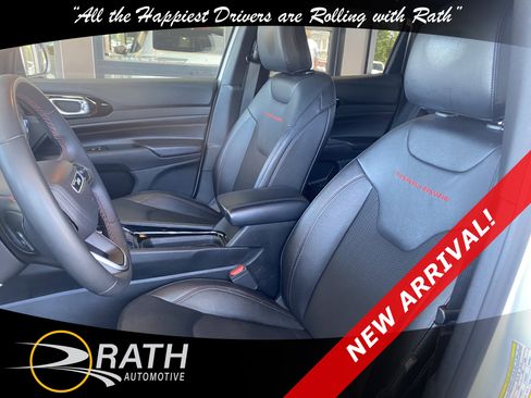 Used 2024 Jeep Compass Trailhawk AWD/4WD image 11