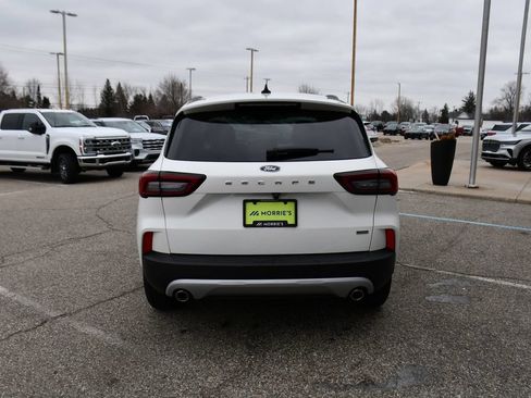 New 2024 Ford Escape SE FWD image 5