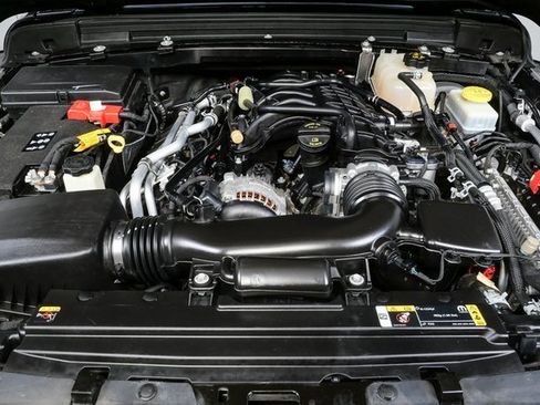 Used 2022 Jeep Wrangler Unlimited Sahara image 29