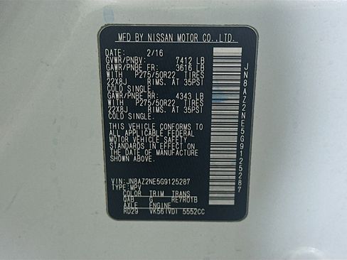 Used 2016 INFINITI QX80 4WD w/ Deluxe Technology Package image 12