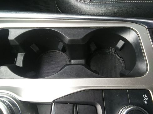 Used 2020 Ford Explorer XLT w/ Equipment Group 202A image 18