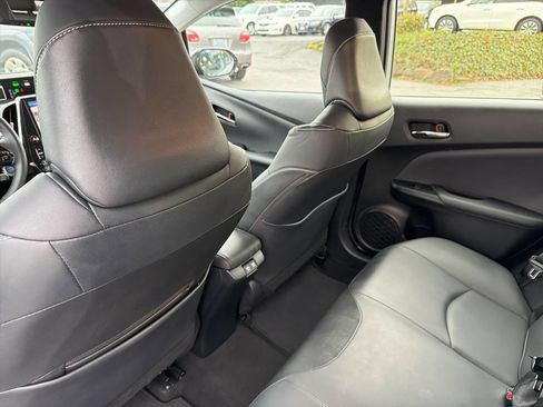 Used 2020 Toyota Prius Prime Limited image 26