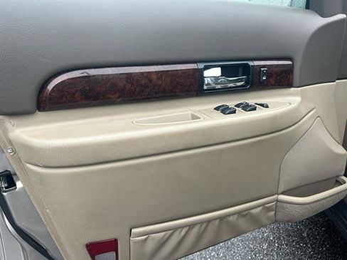 Used 2001 Lincoln LS image 14
