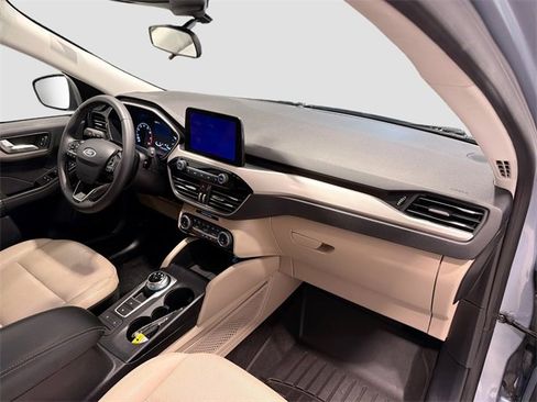 Used 2022 Ford Escape SEL image 24