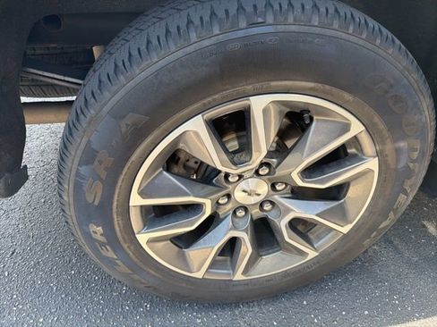 Used 2019 Chevrolet Silverado 1500 RST AWD/4WD image 7