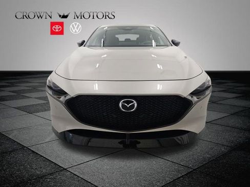 Used 2024 MAZDA MAZDA3 Hatchback w/Premium Plus Pkg image 2