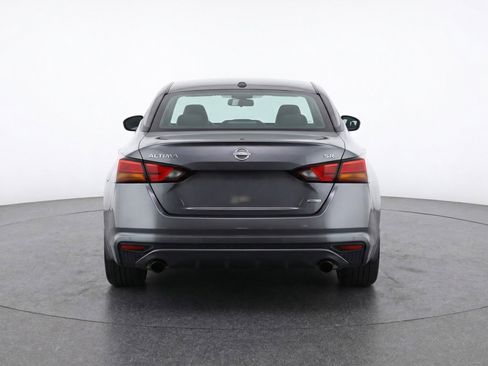 Used 2025 Nissan Altima 2.5 SV image 7