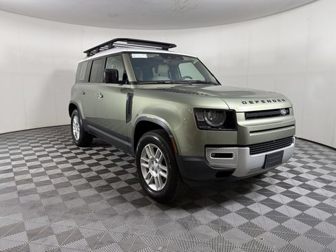 Used 2022 Land Rover Defender 110 S AWD/4WD image 7