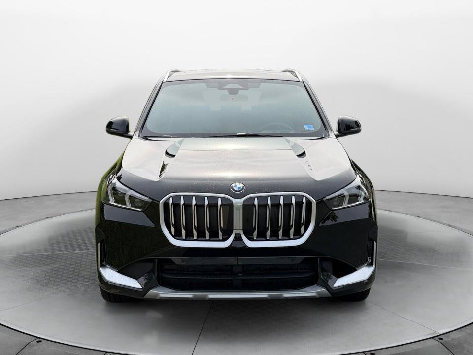 New 2027 BMW X1 xDrive28i w/ Technology Package AWD/4WD image 2