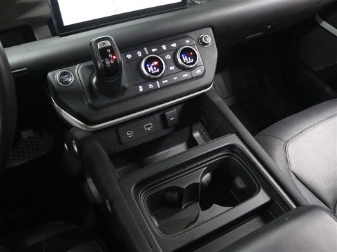 Used 2022 Land Rover Defender 110 X-Dynamic HSE image 34