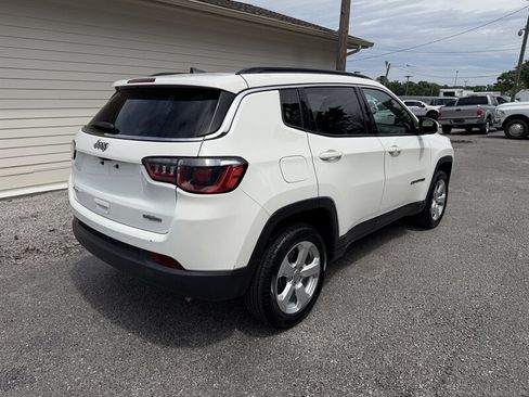 Used 2019 Jeep Compass Latitude w/ Cold Weather Group AWD/4WD image 10