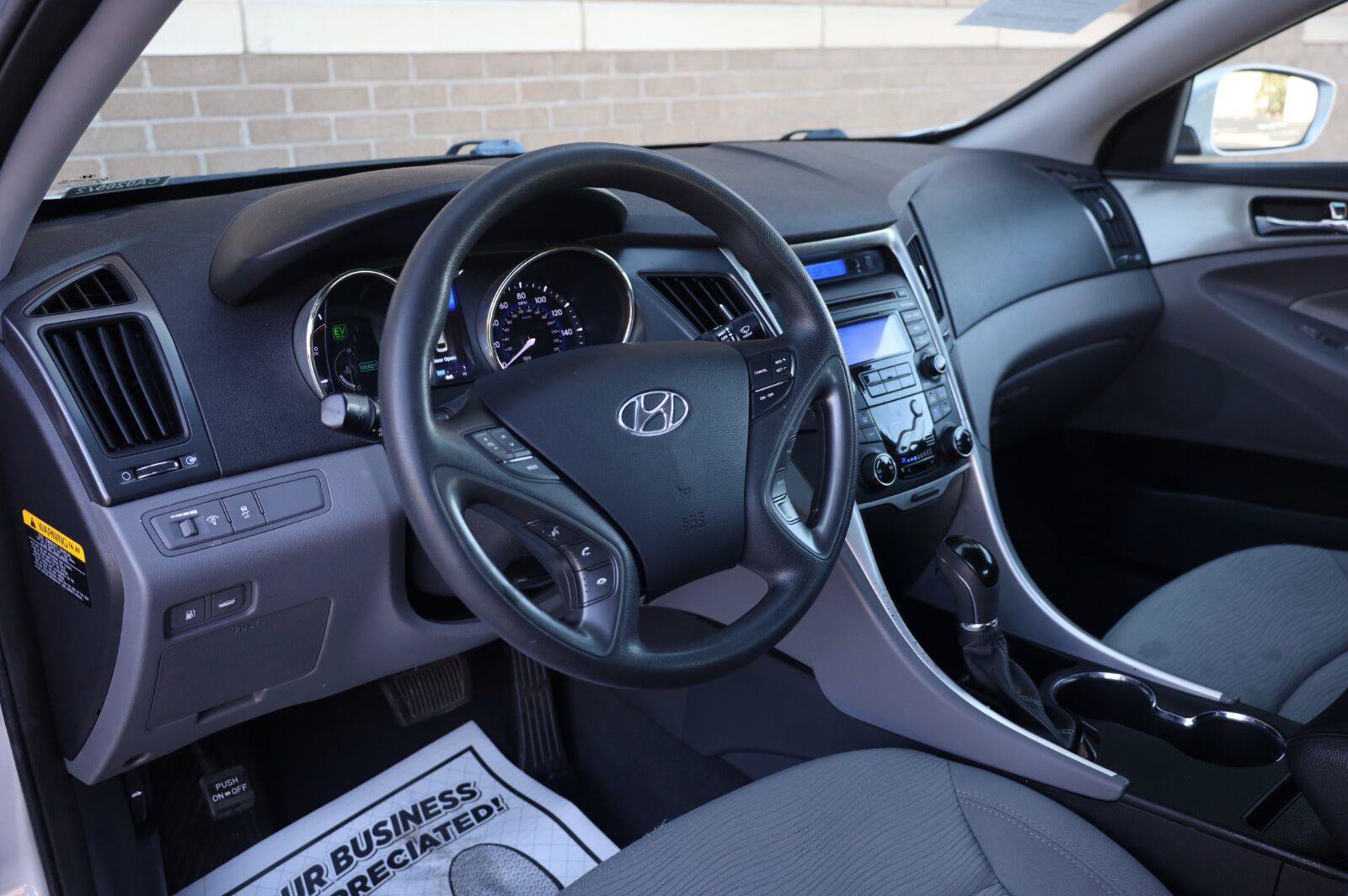Used 2012 Hyundai Sonata Hybrid FWD image 14