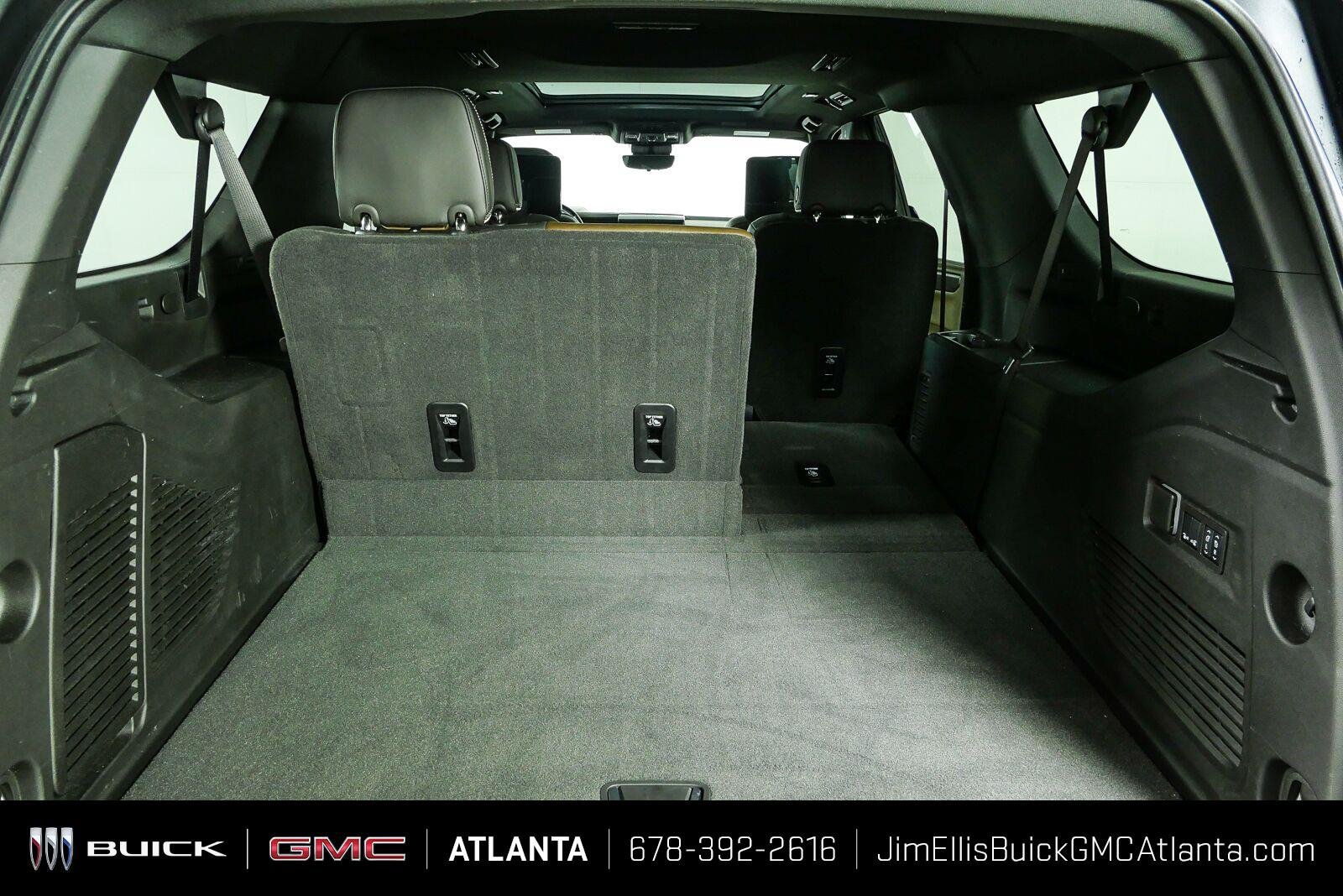 Used 2025 GMC Yukon XL Denali Ultimate w/ LPO, Floor Liner Package AWD/4WD image 36