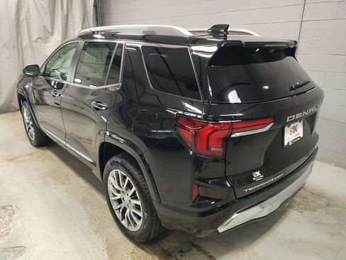 New 2026 GMC Terrain Denali w/ LPO, Floor Liner Package image 21