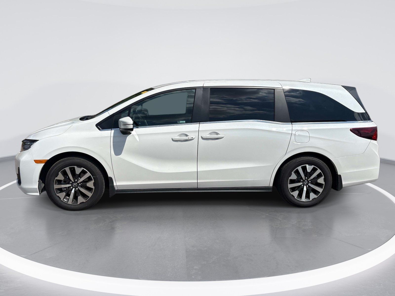 Used 2026 Honda Odyssey EX-L image 5