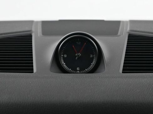 Used 2019 Porsche Cayenne image 12