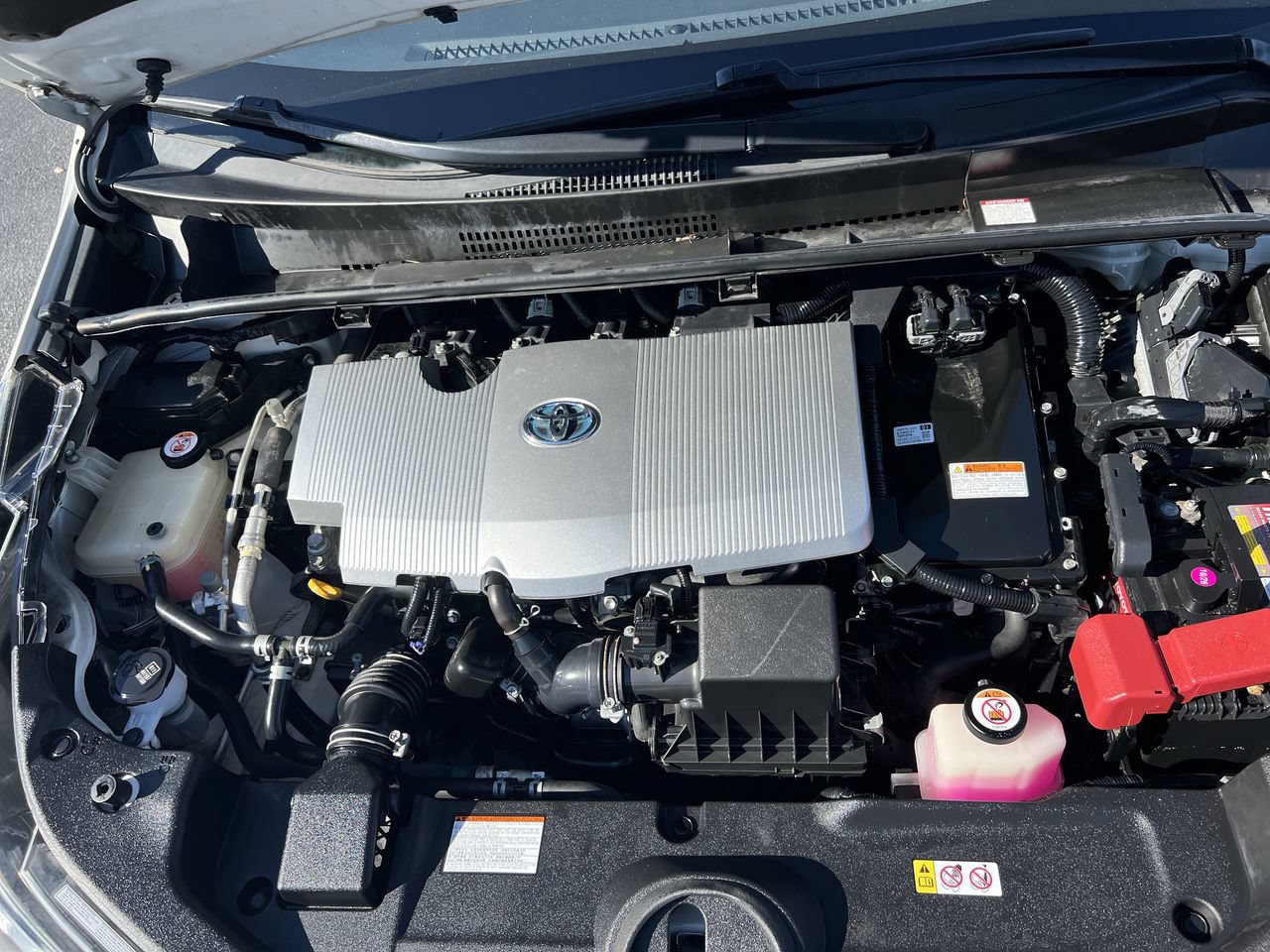 Used 2020 Toyota Prius Limited FWD image 36