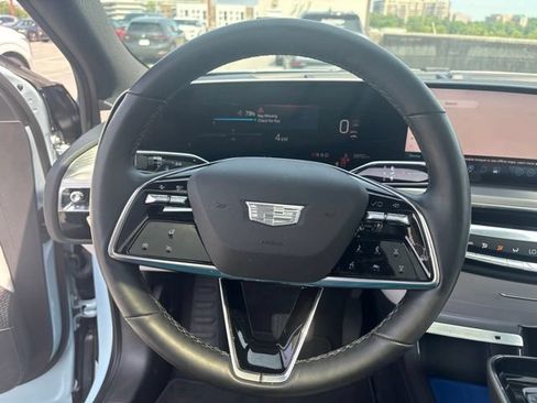 Used 2024 Cadillac Lyriq Sport AWD/4WD image 9