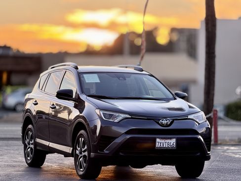 Used 2017 Toyota RAV4 LE w/ Carpet Mat Package FWD image 2