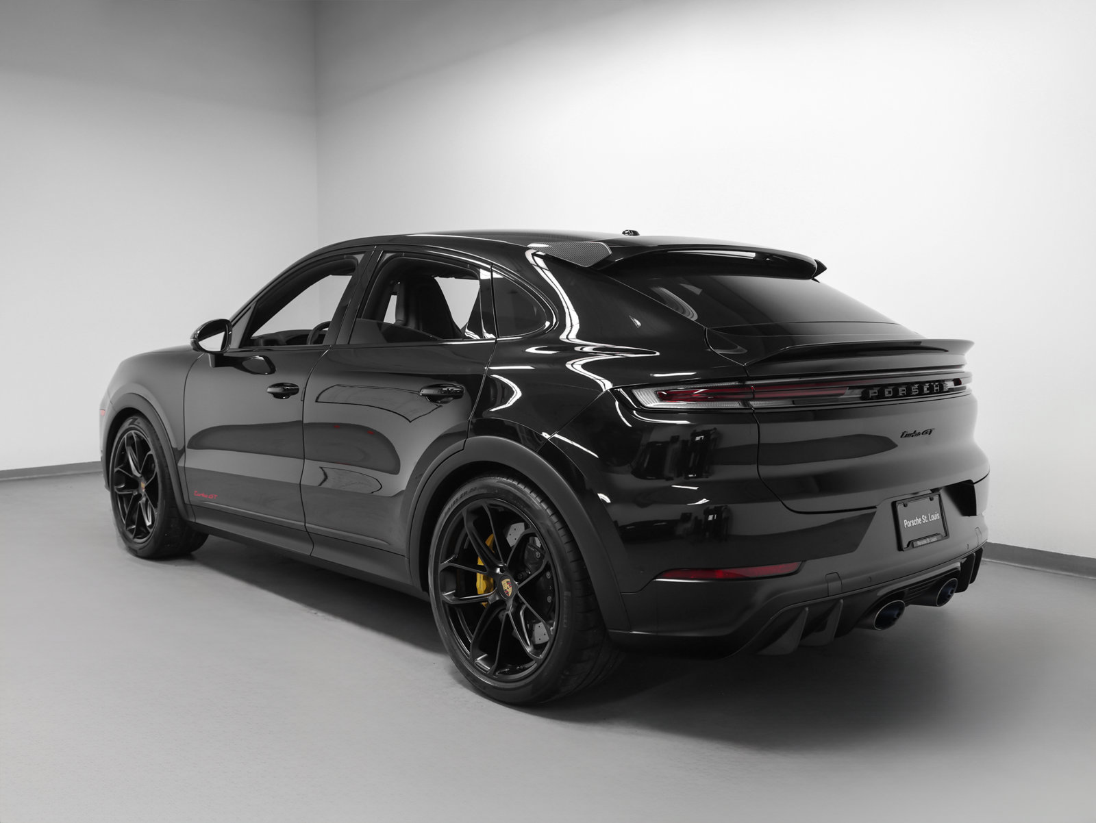 Certified 2024 Porsche Cayenne Turbo GT AWD/4WD image 3