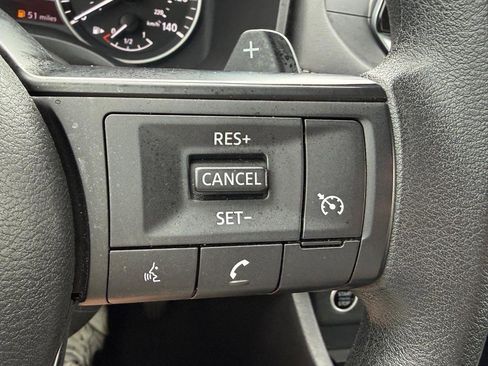 Used 2023 Nissan Rogue S AWD/4WD image 18