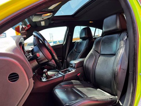 Used 2019 Dodge Charger SXT RWD image 11