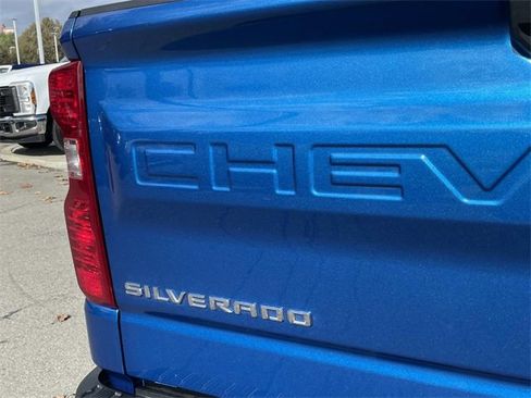 Used 2022 Chevrolet Silverado 1500 Custom image 37