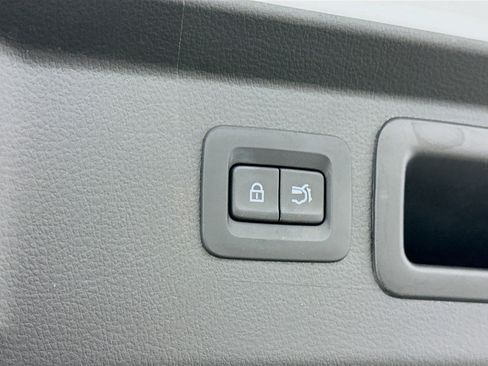 Used 2025 MAZDA CX-50 AWD 2.5 Hybrid w/ Premium Pkg image 30