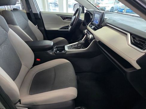 Used 2021 Toyota RAV4 XLE image 44