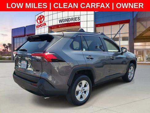 Used 2021 Toyota RAV4 XLE w/ Carpet Mat Package (TMS) FWD image 6