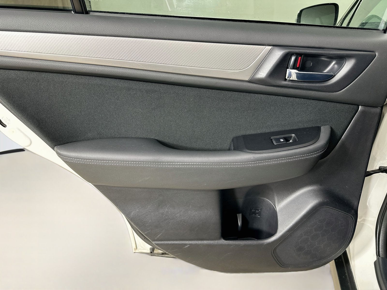 Used 2018 Subaru Outback 2.5i Premium AWD/4WD image 33