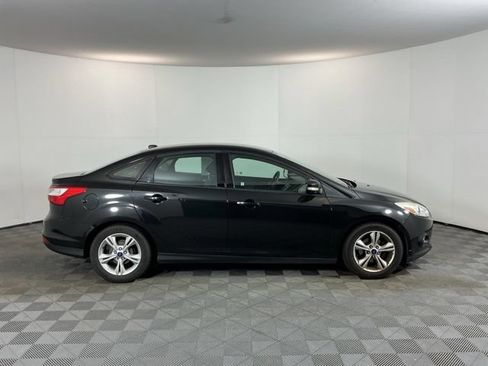 Used 2014 Ford Focus SE FWD image 4