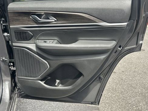 New 2026 Jeep Grand Cherokee Limited AWD/4WD image 18