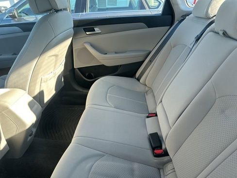 Used 2016 Hyundai Sonata SE w/ Cargo Package image 19