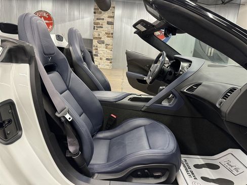 Used 2015 Chevrolet Corvette Z06 w/ 3LZ Preferred Equipment Group image 31