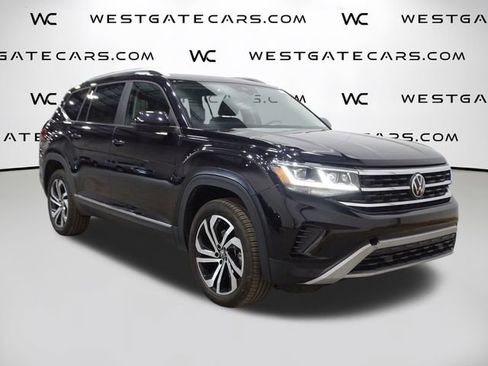 Used 2023 Volkswagen Atlas SEL image 2