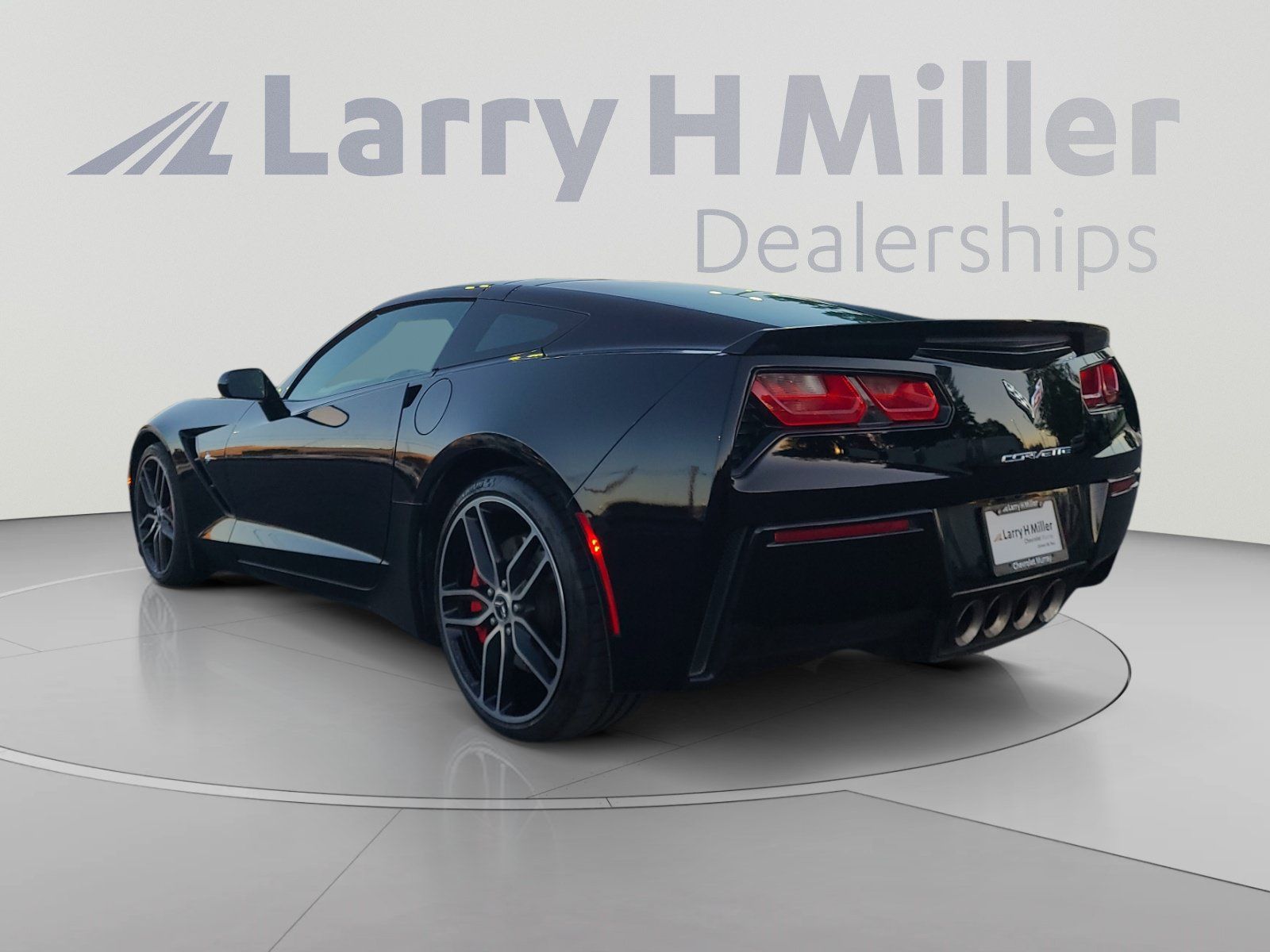 Used 2015 Chevrolet Corvette Stingray Coupe w/ 3LT Preferred Equipment Group RWD image 3