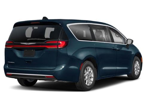 Used 2025 Chrysler Pacifica Limited FWD image 2