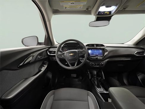 Used 2023 Chevrolet TrailBlazer LT w/ Convenience Package image 18
