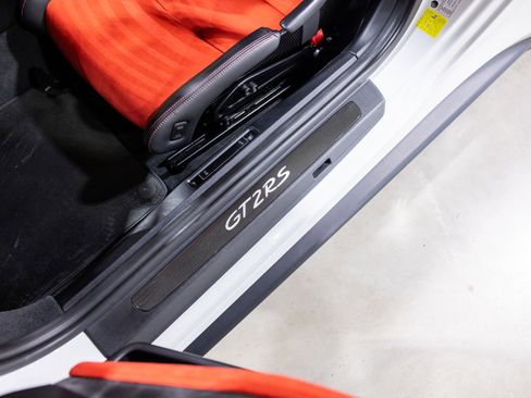 Used 2018 Porsche 911 GT2 RS image 43