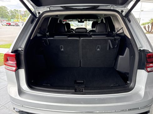 Used 2018 Volkswagen Atlas SE w/ R-Line Package FWD image 30